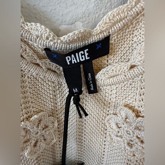 Paige mana crochet rosette tank top size medium NWT - Picture 3 of 5